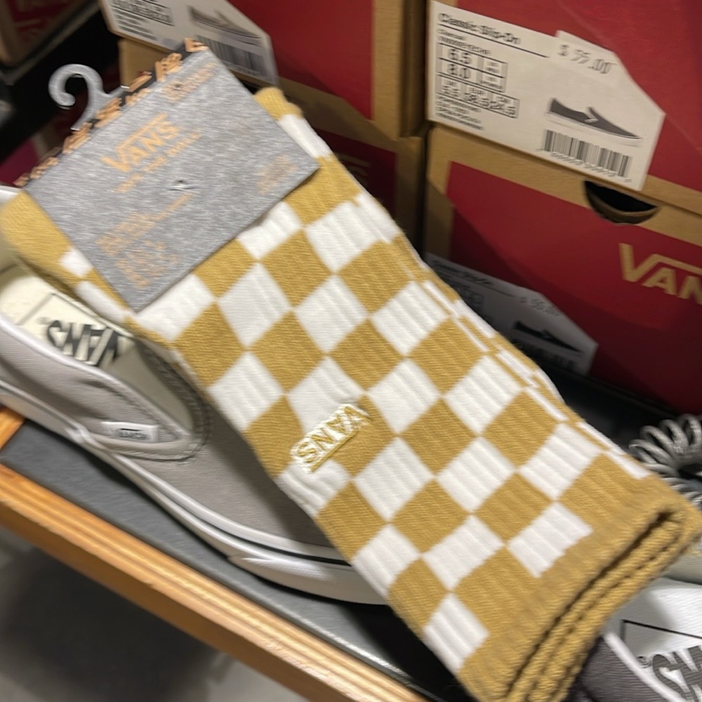VANS "Off The Wall" socks Checkerboard 
NWT (1 pair) - Picture 6 of 16